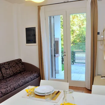 Enjoy A Charming In Our One Bedroom Flat Lägenhet *